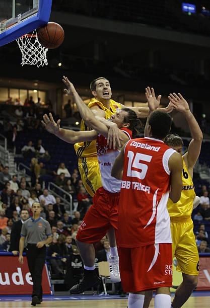 赛效力的球 赛效力的球