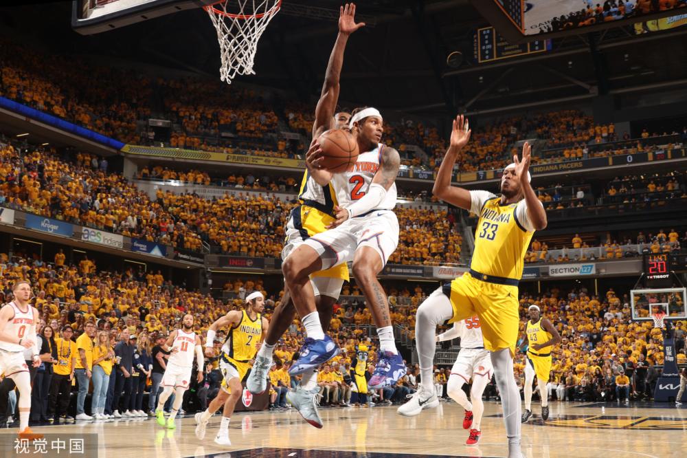 球举过头顶 球举过头顶